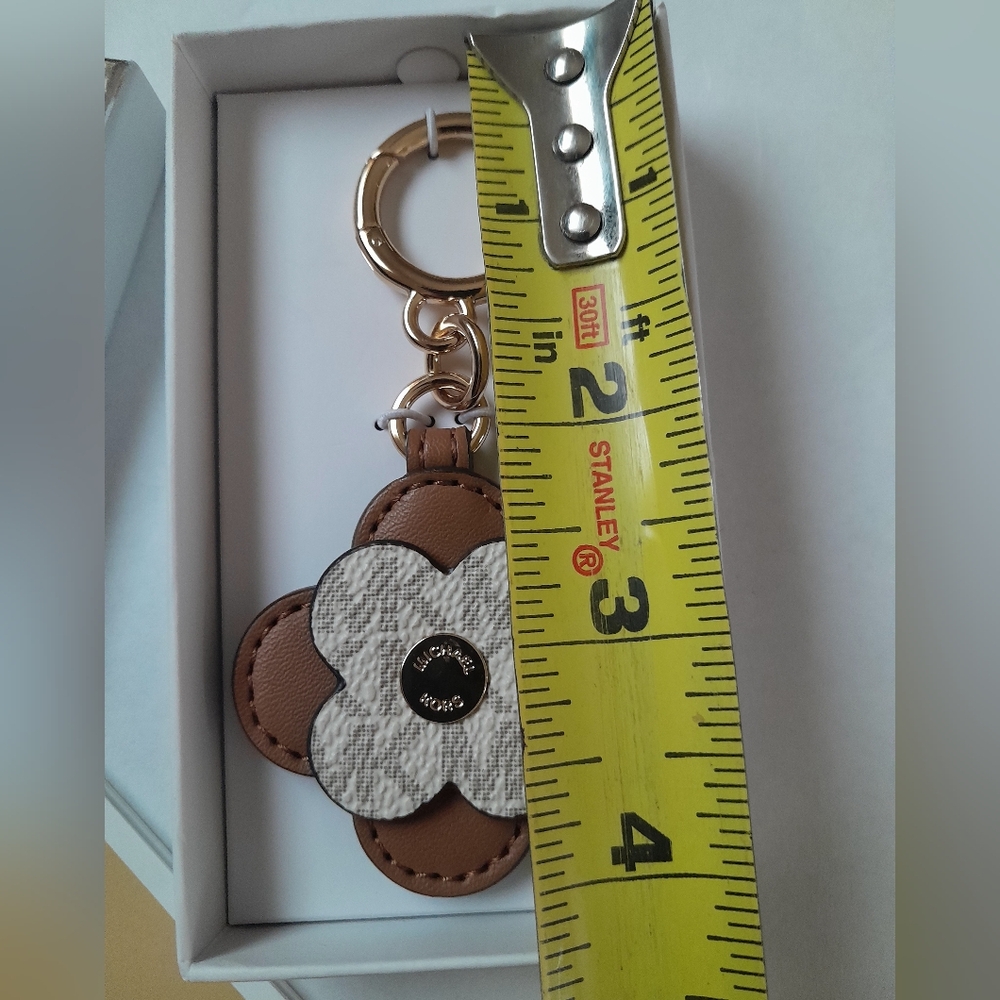 New Michael Kors Flower Tote Charm/Keychain NWT Clip Closure